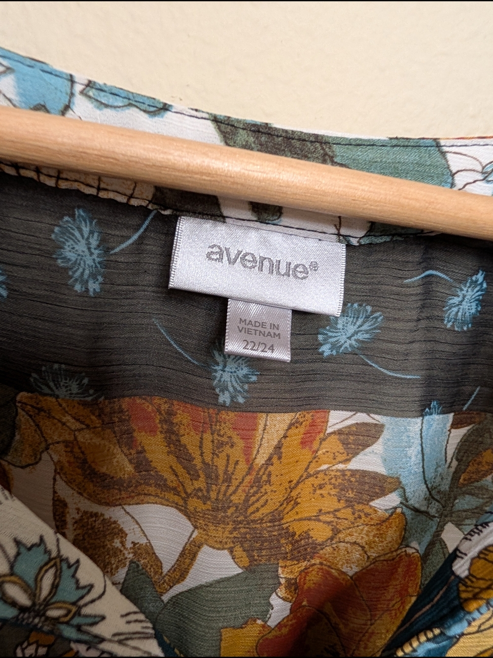 Avenue Mixed Print Peasant Blouse with Attached Tank - 22/24 - Picture 7 of 11